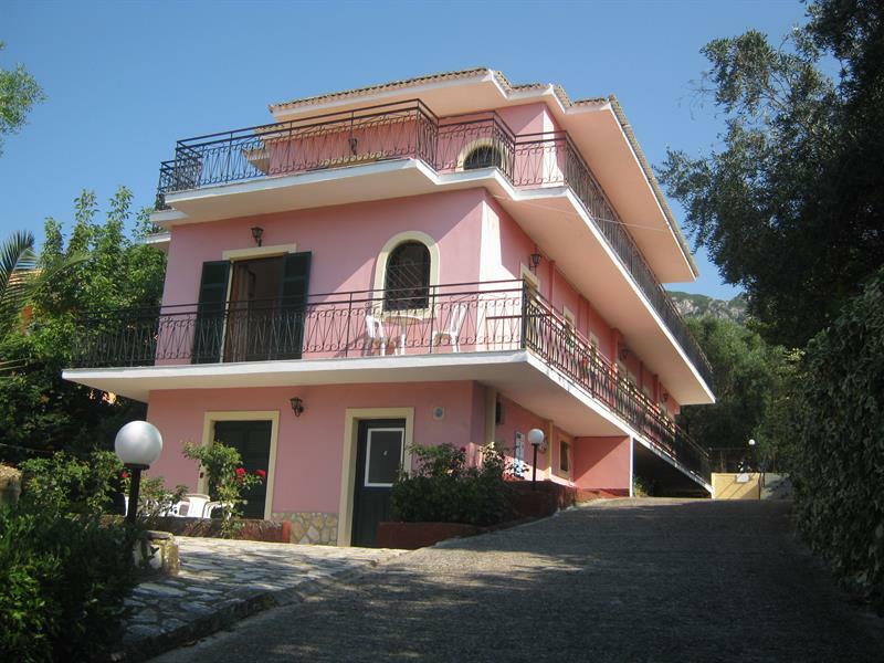 Elena Hotel 2*