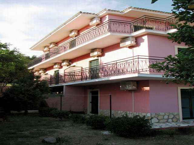 Elena Hotel 2*