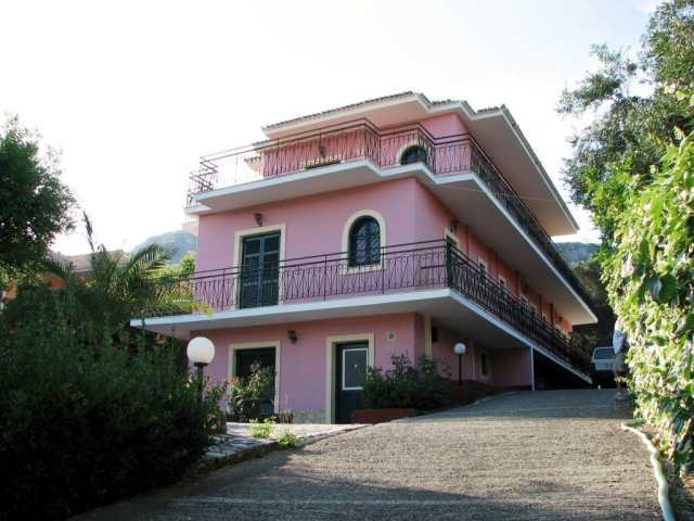 Elena Paleokastritsa